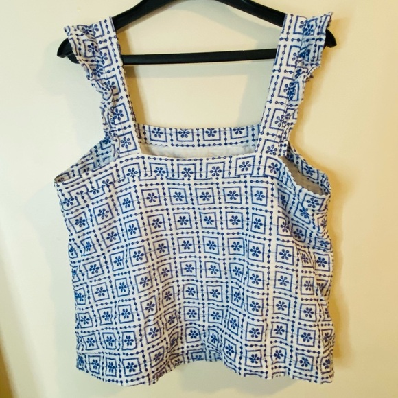 Versona White and Blue Patterned eyelet  Top size Large 100% cotton - Picture 8 of 10